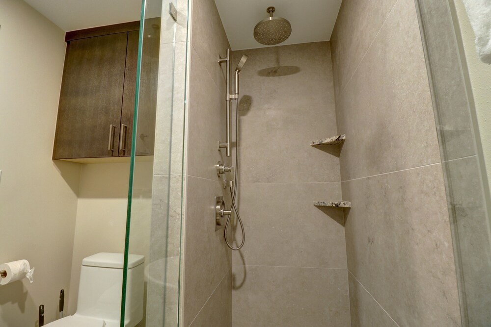 Pp409 Passage Point 2 Bedroom Condo