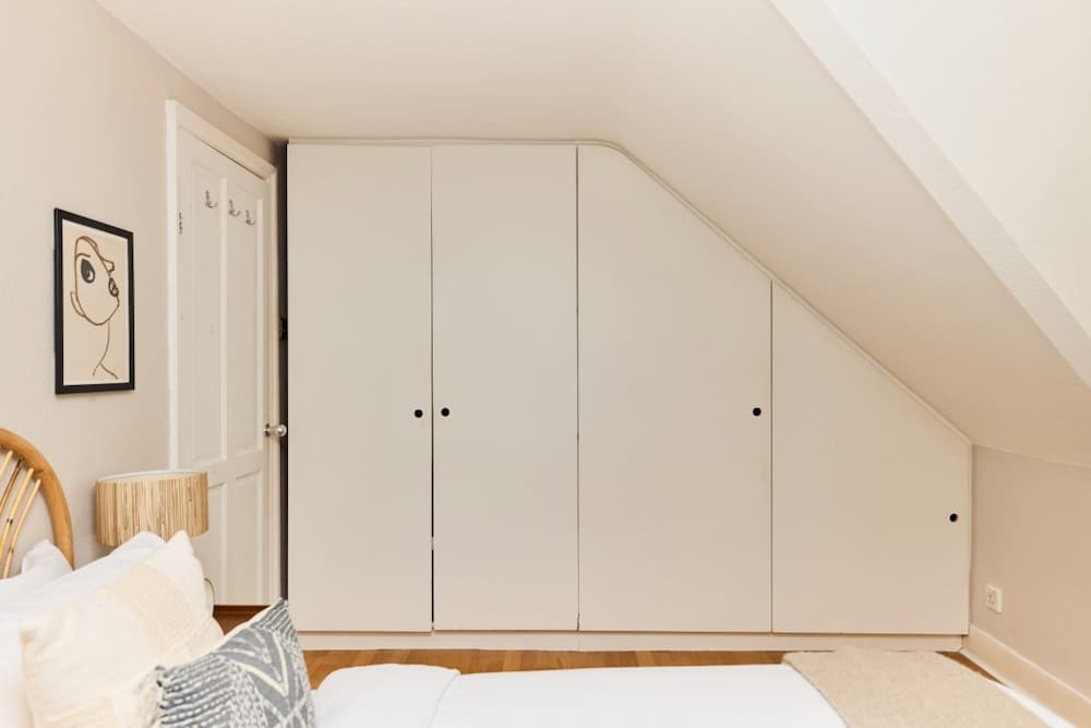 The Waterlow Park Wonder - Trendy 2bdr With Study Room and Patio