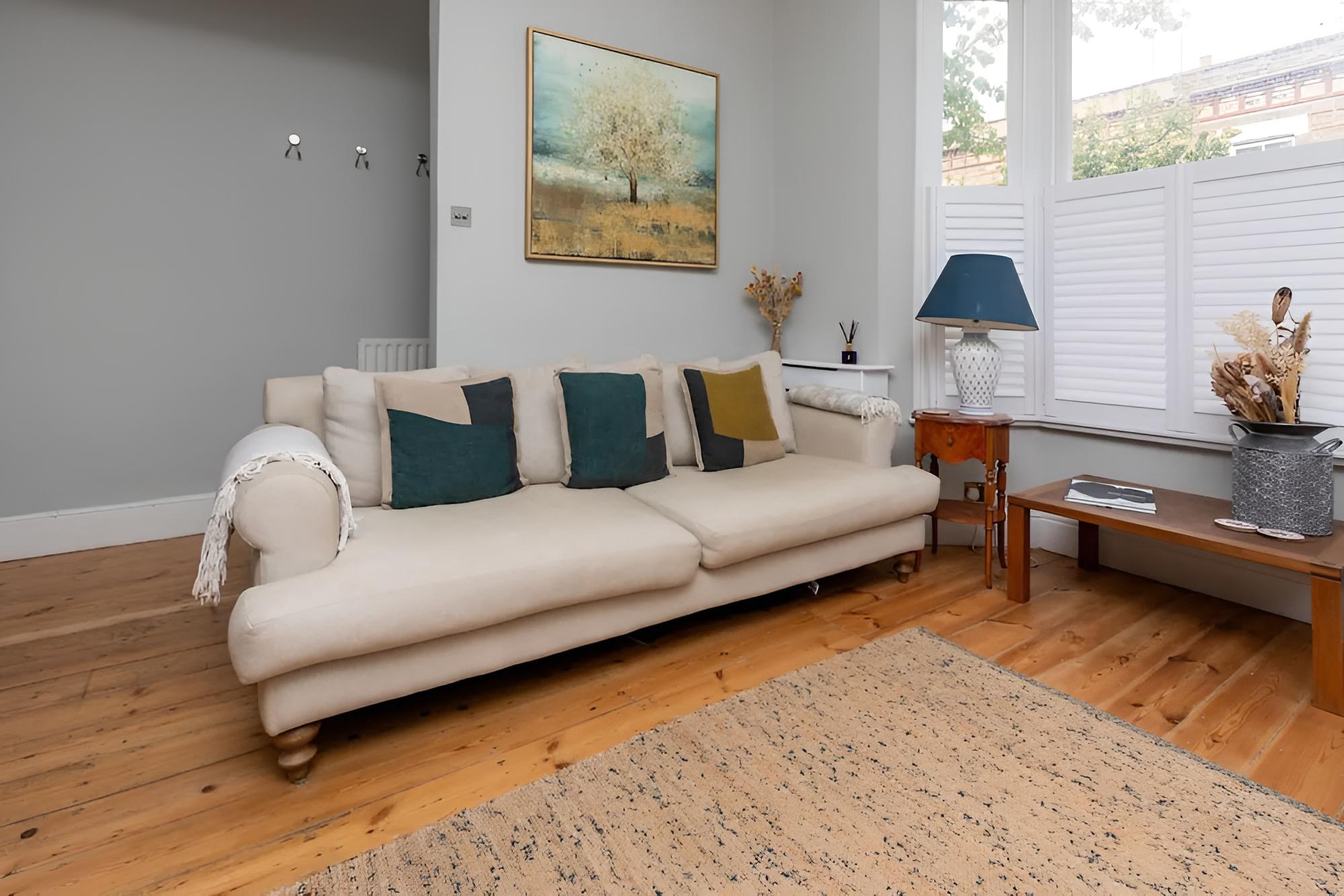 Vibrant 1BD Home With Outdoor Patio - Hammersmith!