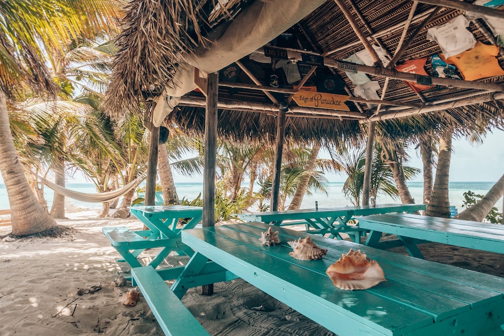 Ranguana Caye Cabanas