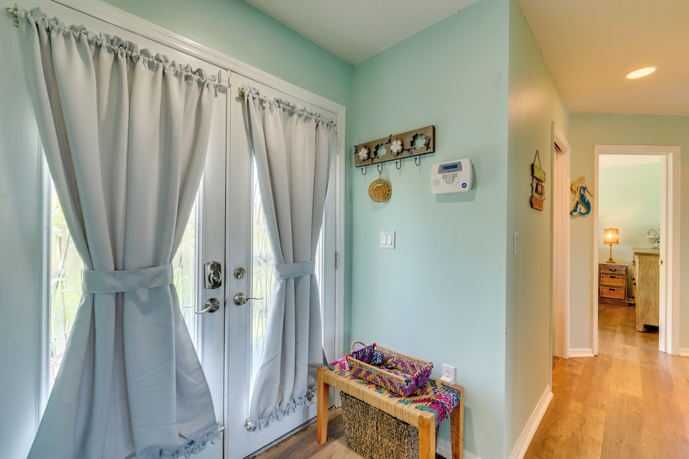 2 Mi to Ocean: Home w/ Pool in Hernando Beach!