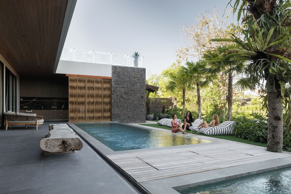 Lila Villa Pererenan - Bali Invest Club