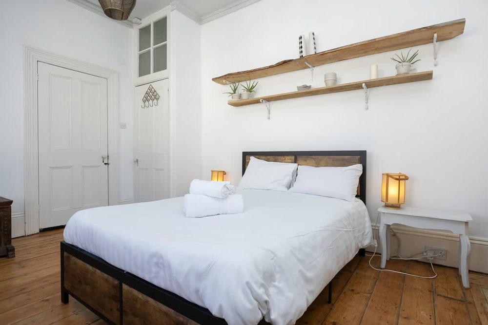 Host Stay St Aubyns Coastal Retreat view 2