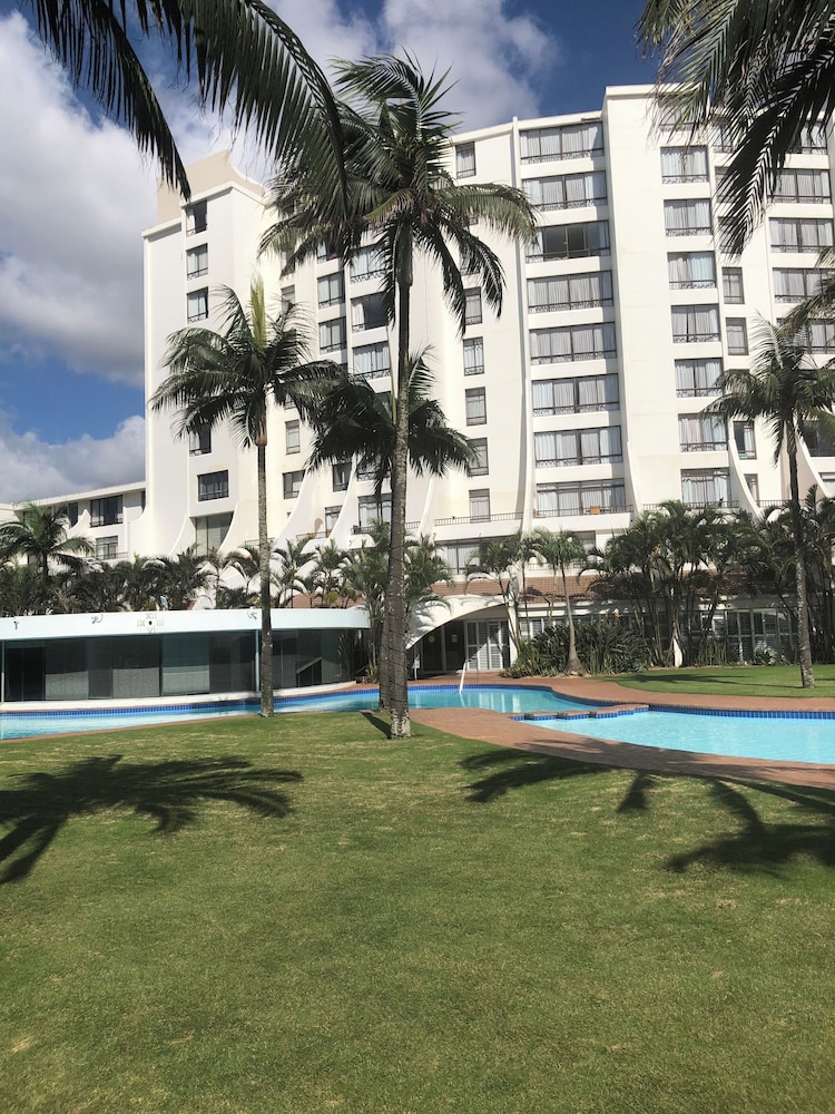 Studio Resort Apartment - Sleeps 2 - Beachside