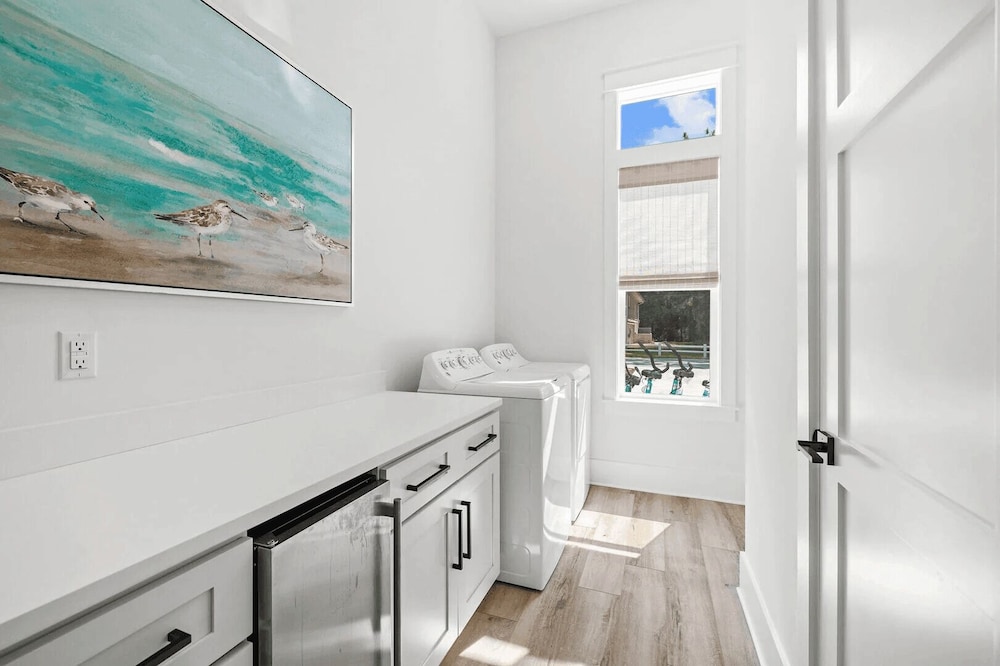 Sleeps 34! 2 Homes, Private Pools, Firepit, Golf Cart, Walk to Beach Seagrove San Juan by Avantstay