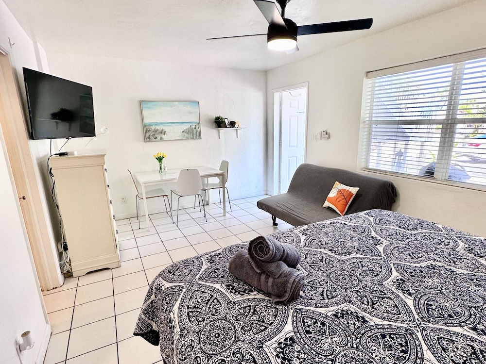 Southwinds 2 for 3 King Studio for 3 w Kitchen