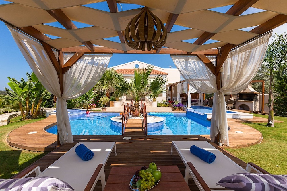Cretan Residence Mediterranean Luxury Private Villas