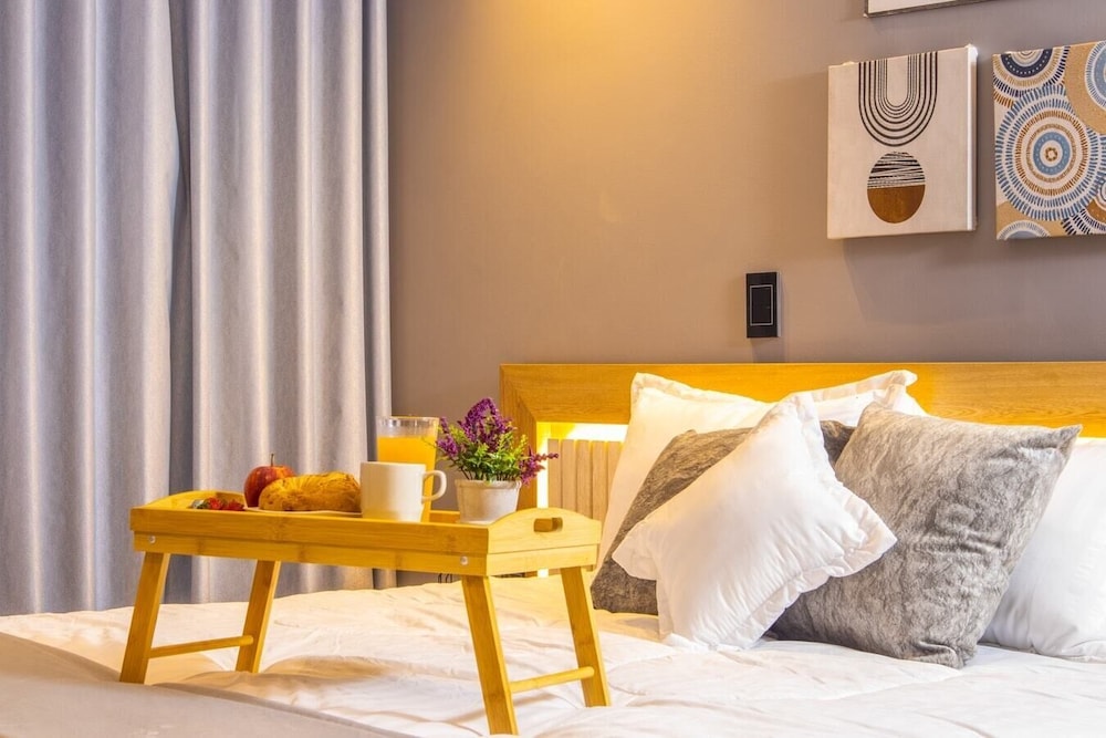Rosa Negra's Cozy Stadio Aparta-suite