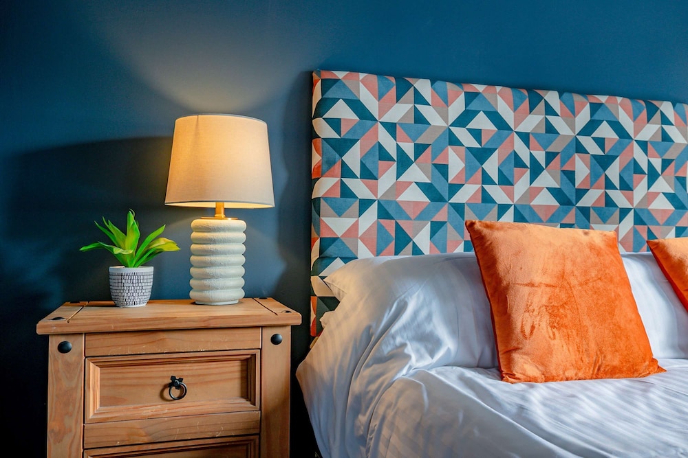 Host Stay Hales Orchard