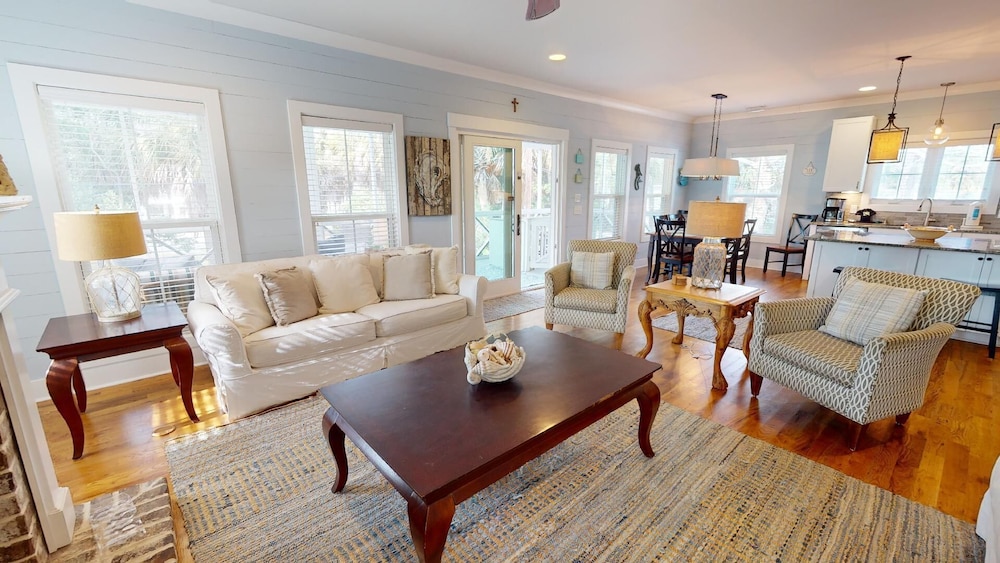 1313 6th Avenue - Rest A Shore