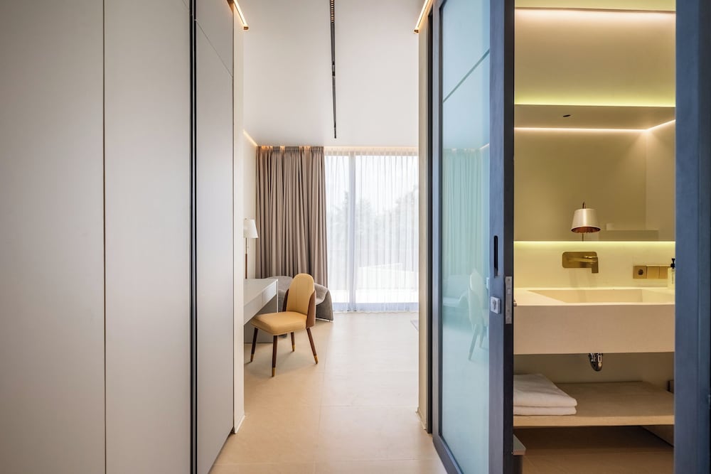 Hidden City Ubud - Modern Villas & Townhouses with Private Pools, Nature Views and Wellness Access