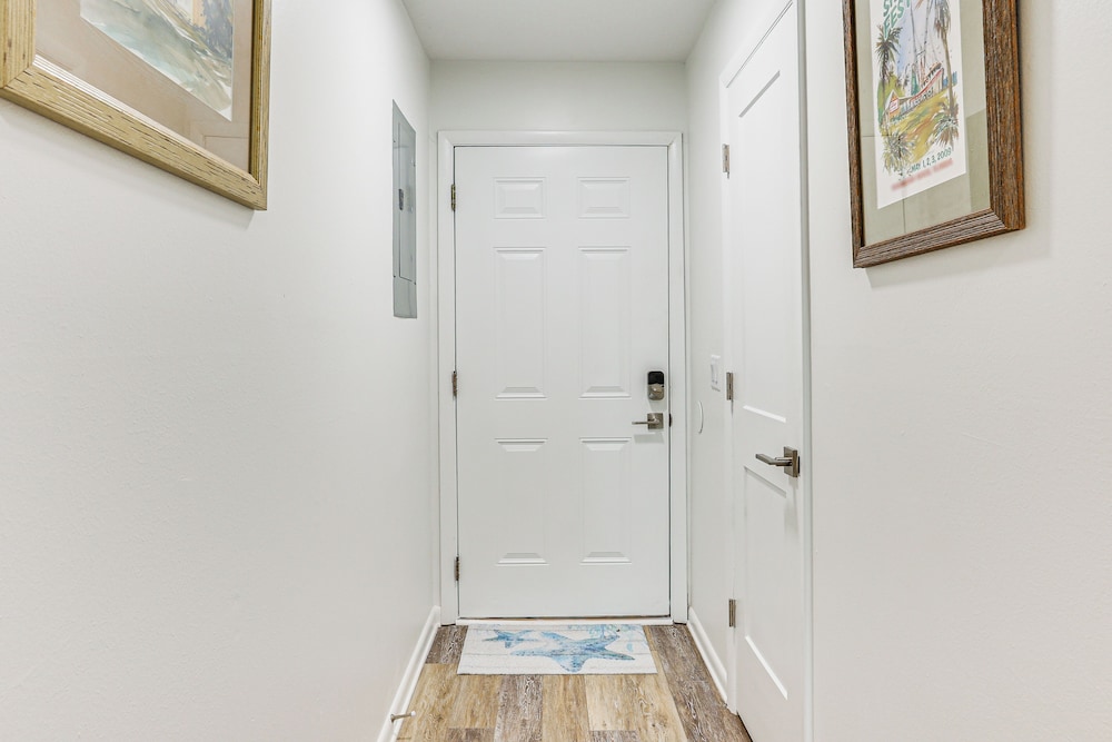 Walk to Ocean: Unit w/ Deck in Fernandina Beach!