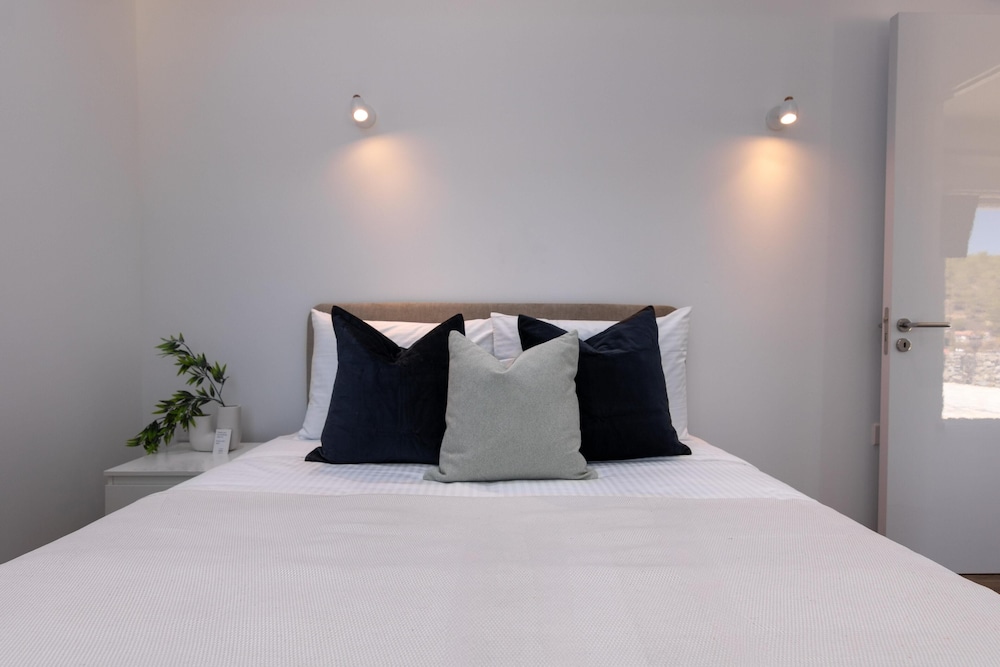 Phaedrus Living: Palaiomylos Forest Residence