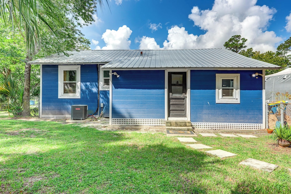 7 Mi to Dtwn: Pet-friendly Jacksonville Home! view 3