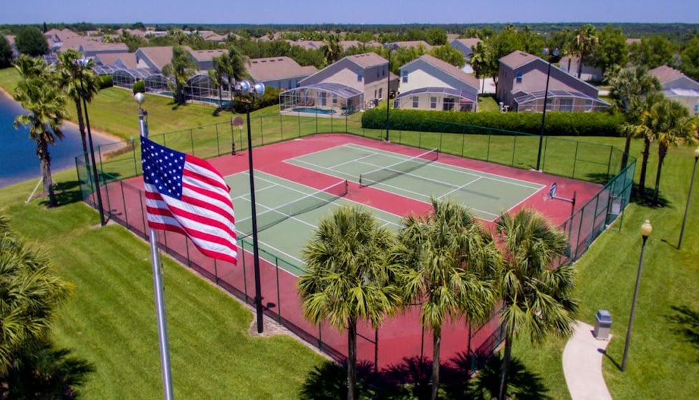 Villa Minutes From Disney 4bd 3Bt Private Pool Games