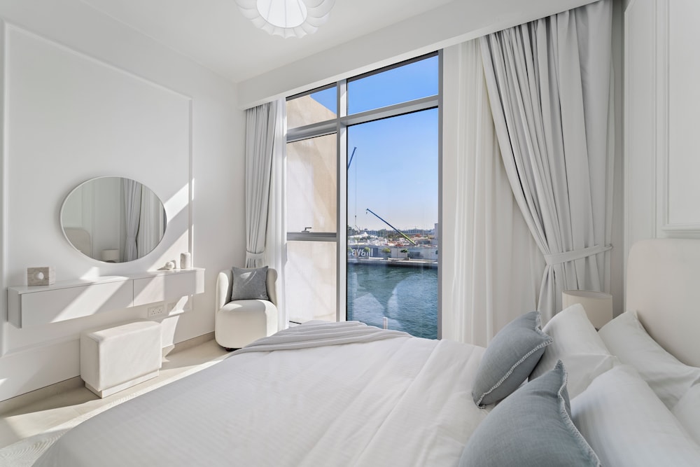 2BR M Canal Front B3 Waterfront Views