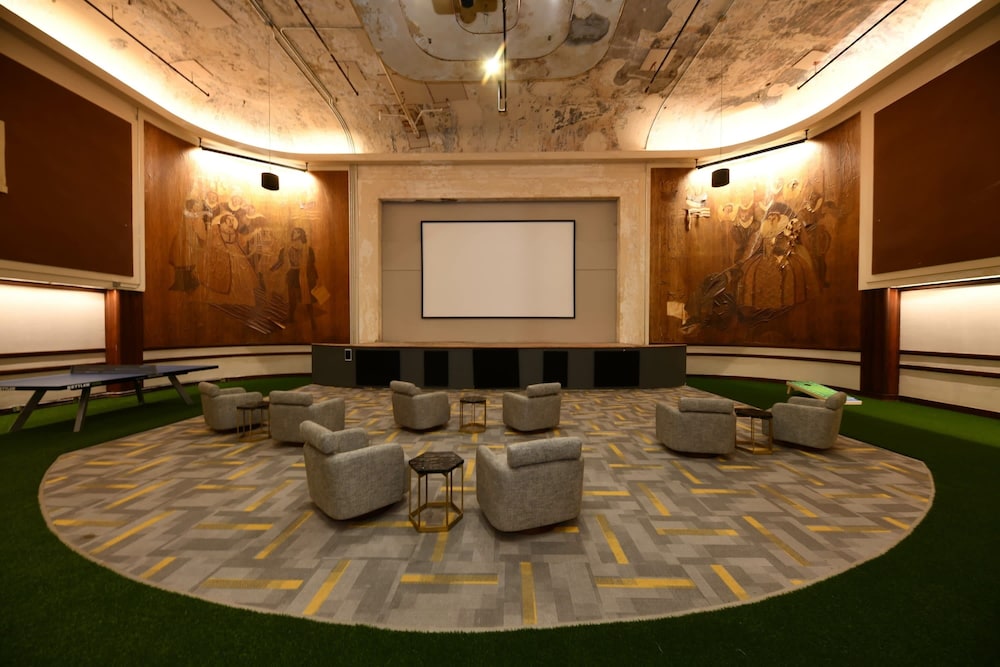 meeting & event spaces