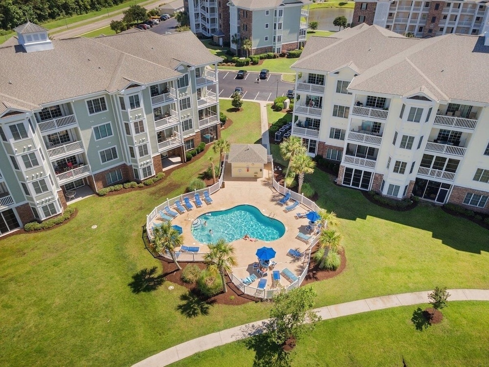 Magnolia Pointe Magnolia Lake 4833-203 2 Bedroom Condo