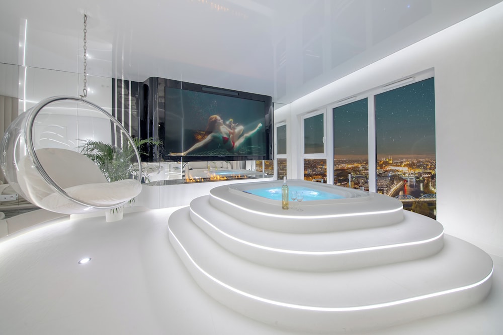 Quorum Apartments