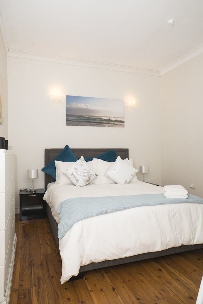 Ocean Front Building On Bondi Beach