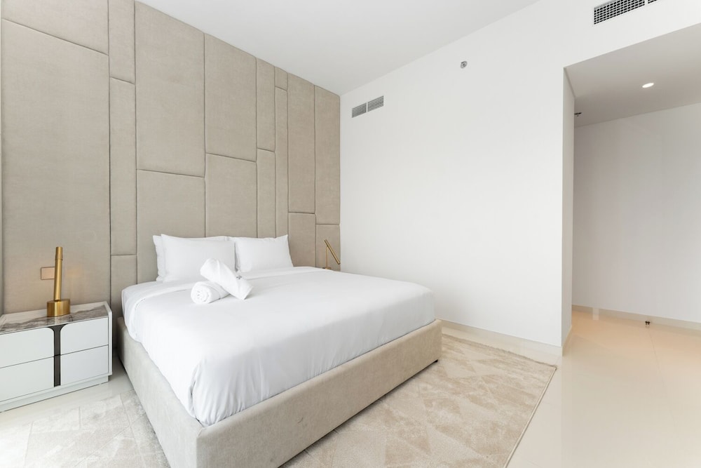 Upscale 2-BR in Grand Bleu by Elie Saab