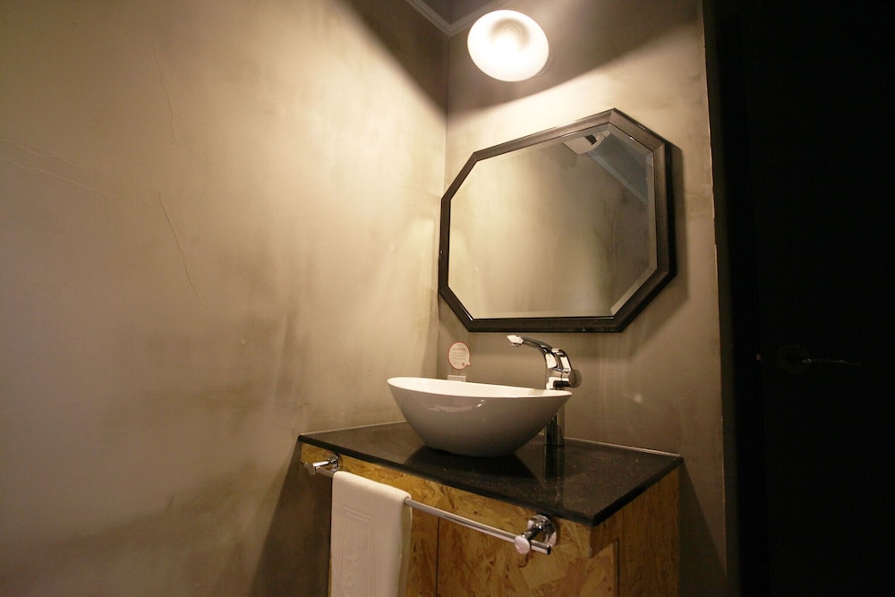 Photo 33
