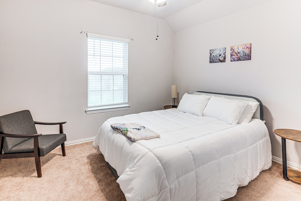 Grand Family Home w/ Patio & Fenced Yard in Arcola
