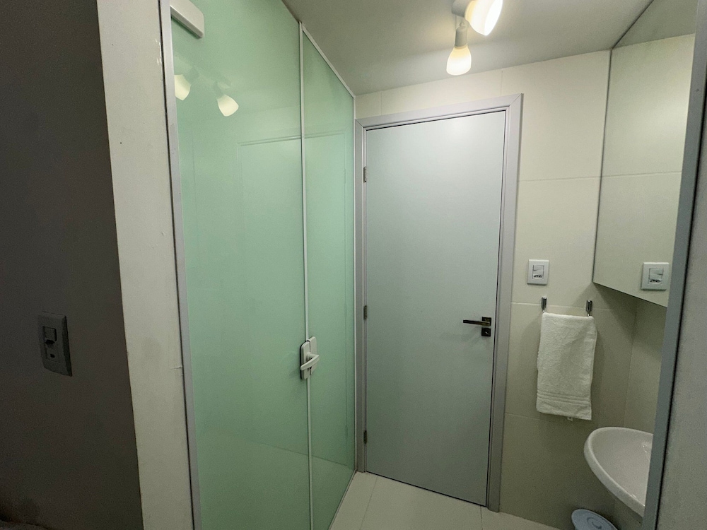 Fully Equipped Apartments in a Privileged Location, 150m From the Beach in Salvador Sess