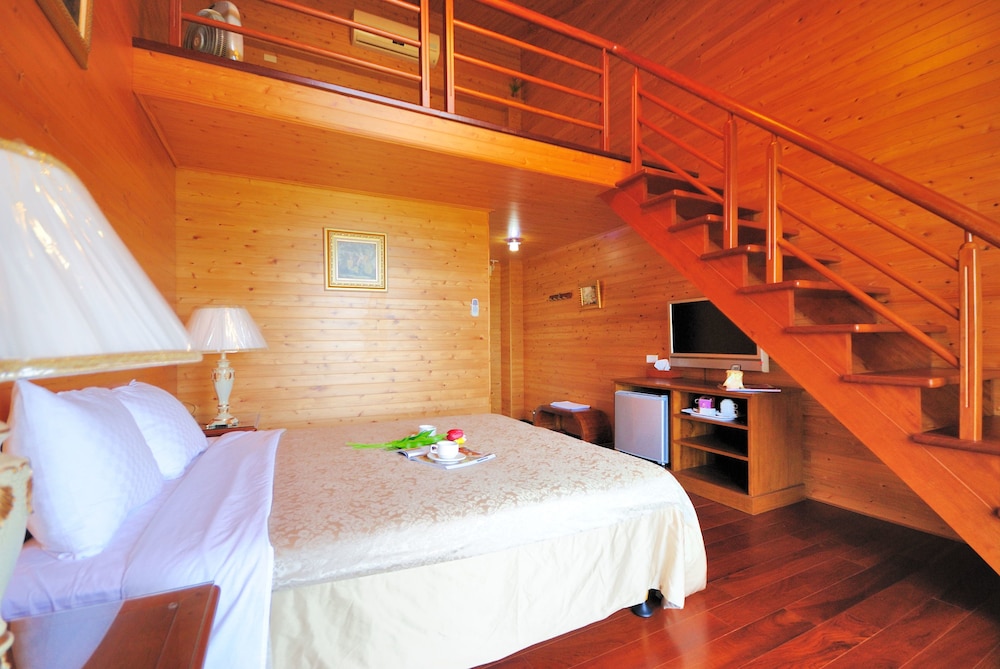 Aurora B&B
