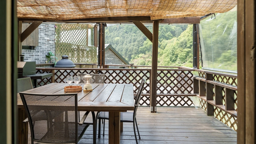 Gapyeong On The Hill Pool Villa