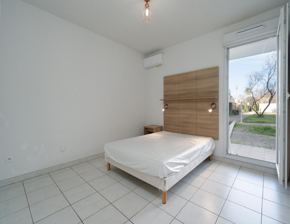 Apartment in Le Grau-du-roi for Family
