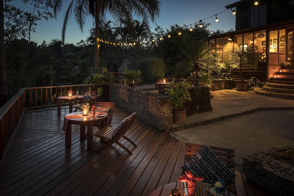 Blancaneaux Lodge by Francis Ford Coppola