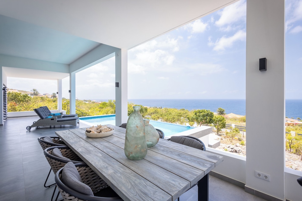 Coral Estate Holidays