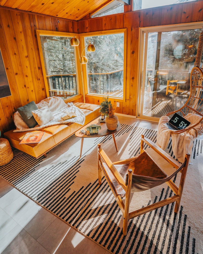 Lightfoot Cabin