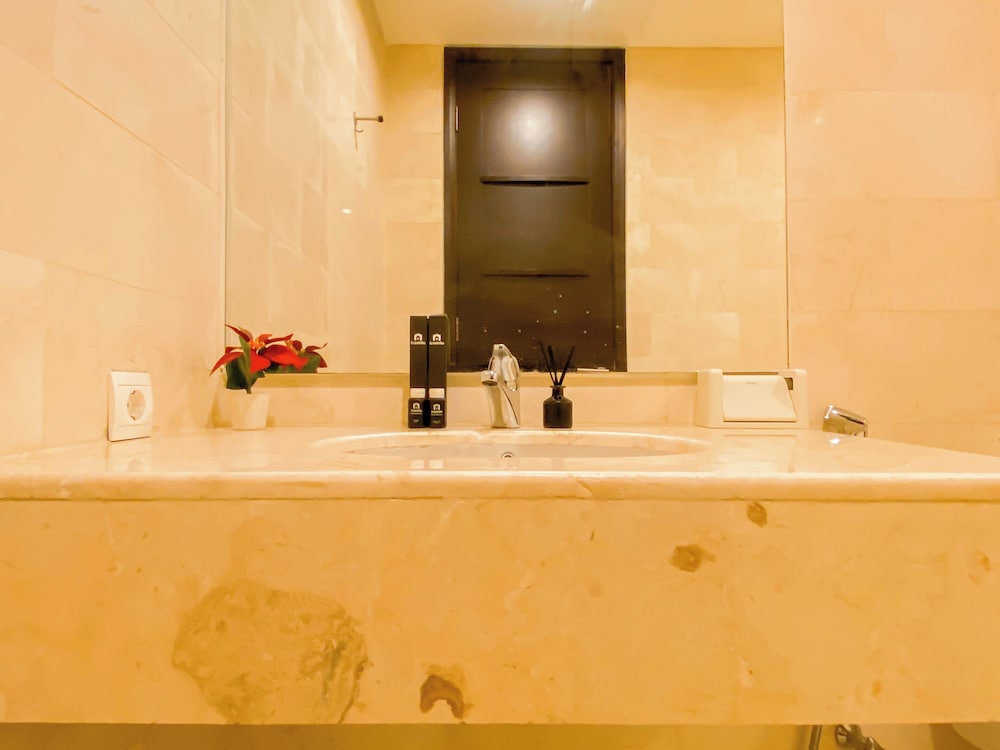 Strategic 2Br Apartment With Private Lift At Masterpiece The Epicentrum Kuningan