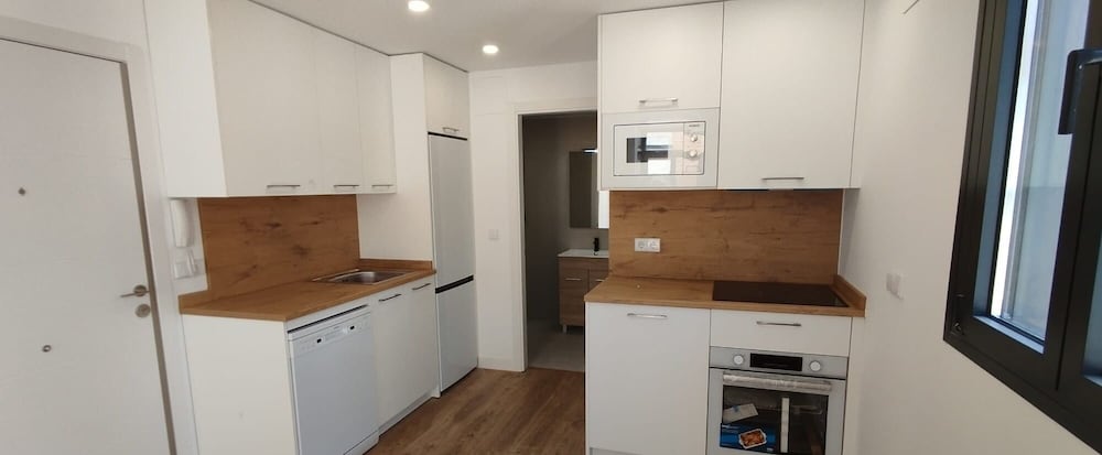 APARTAHOTEL MADRID URBAN SUITES - EDIFICIO EXCLUSIVO - 7 Apartments Boutique Full Equiped