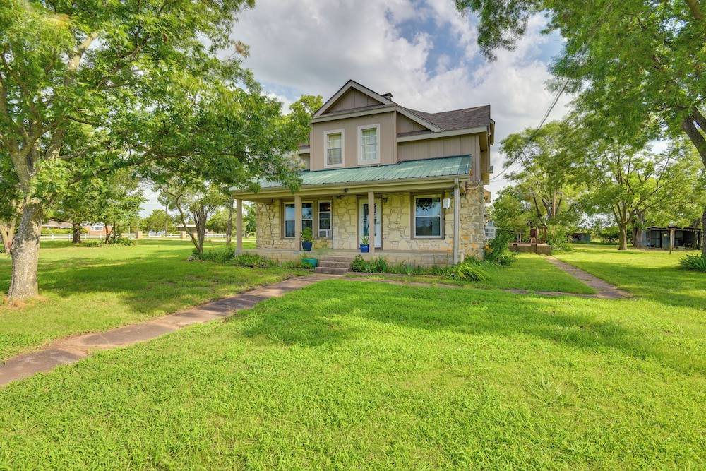 Countryside Retreat w/ Pasture Views in Hominy