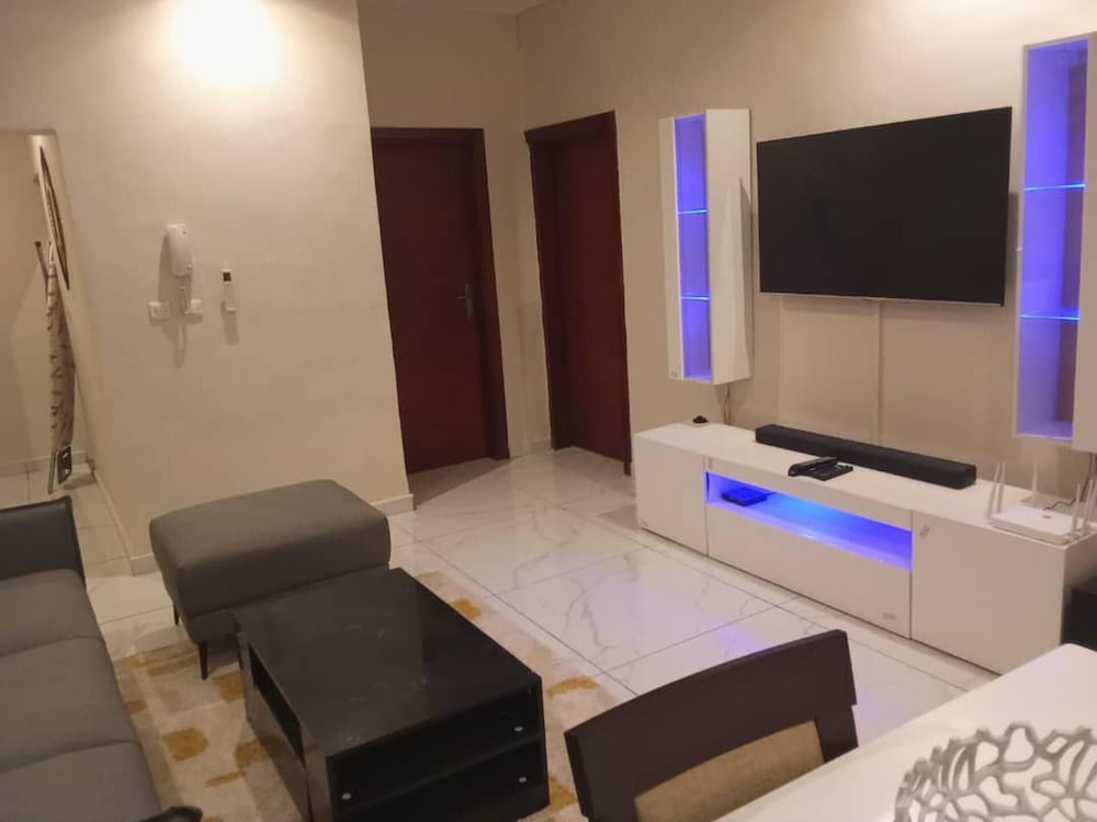 We Offer you a Lovely 1-bed Apartment in Abidjan