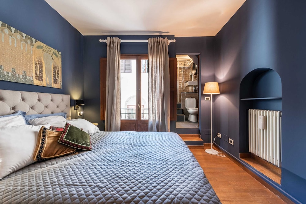 Heart of Florence Pitti 2 Bed-apartment