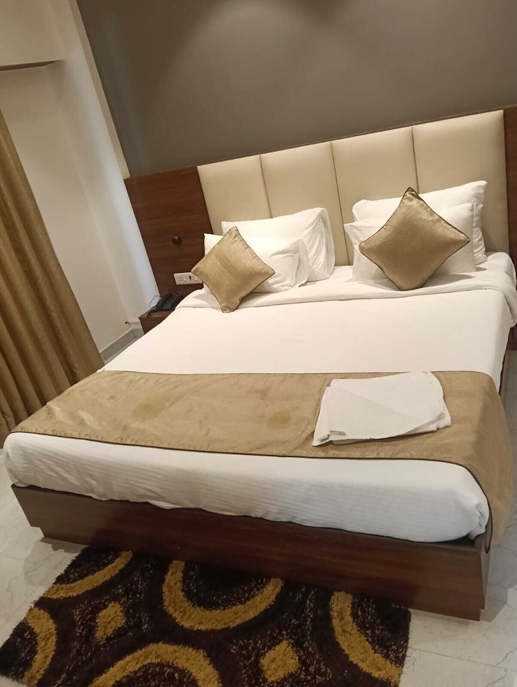 Hotel Shrileela