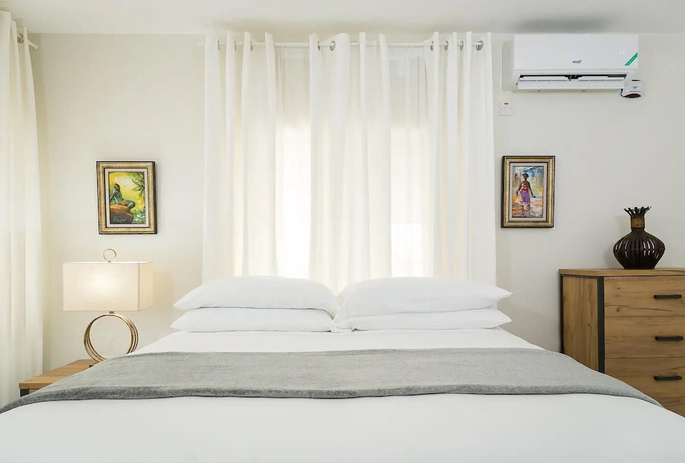 Pines Serenity Suites in Kingston 6