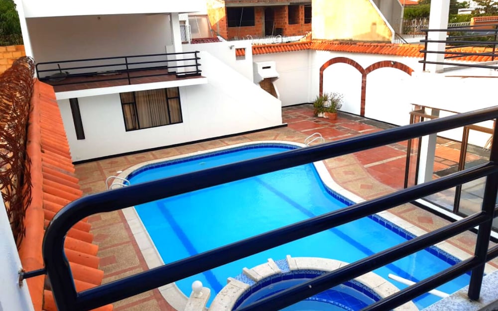 House with Pool & Hot Tub in Anapoima view 5