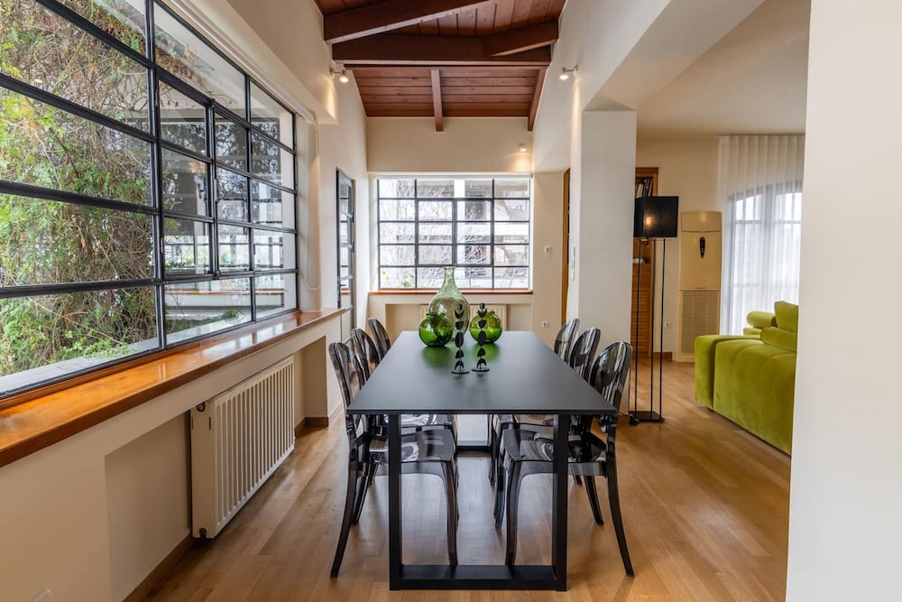 Ma Maison Downtown Villa N 8 Indoor Heated Pool