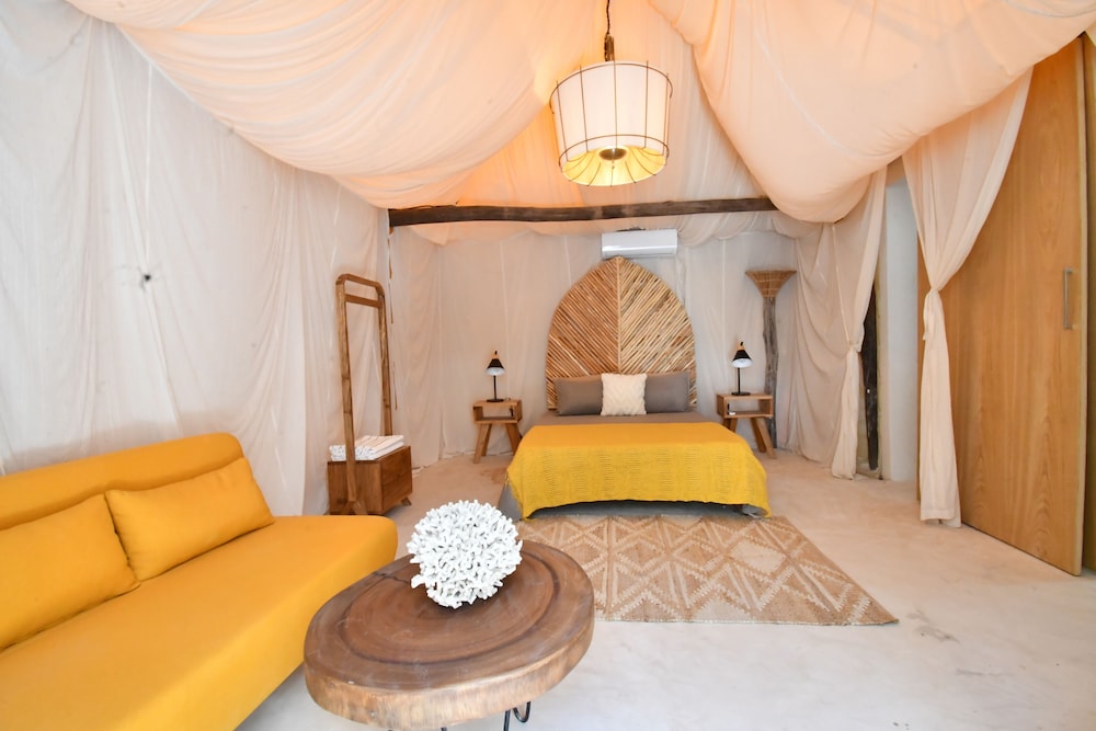 Arena y Mar Seaside Glamping Adults Only