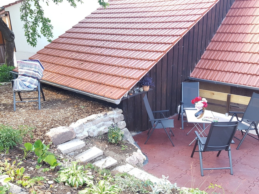 Charming Holiday Home With Natural Garden in Kaltennordheim-thuringia