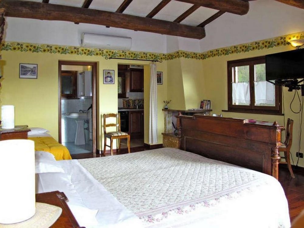 Podere Caldaruccio La Pineta - Bungalow photo 4