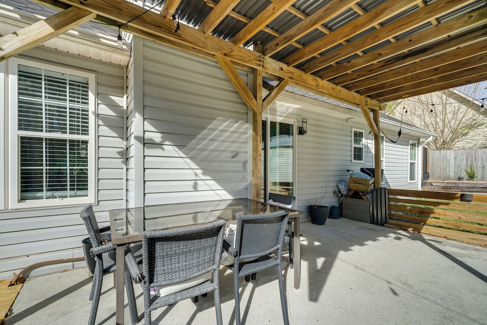 Pet-friendly Home w/ Private Hot Tub in Wilmington