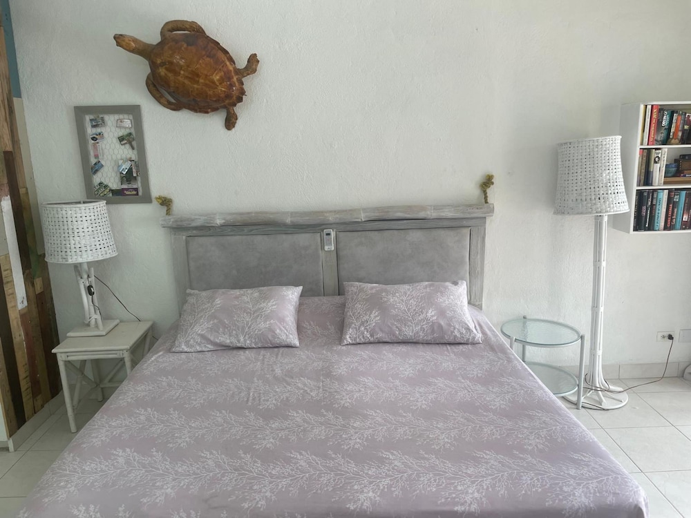 The Art Studio 12 Beachfront Apartment Barbados