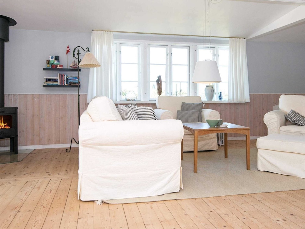 Premium Holiday Home in FanÃ¸ near Beach view 2