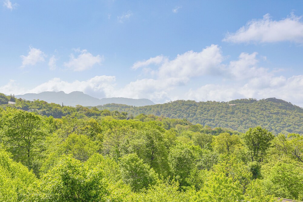 Walk to Sugar Mtn Slopes & Trails: Mountaintop Gem